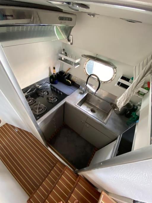 Barco Muy Romantico Con Parking! Sant Adria de Besos Exterior foto