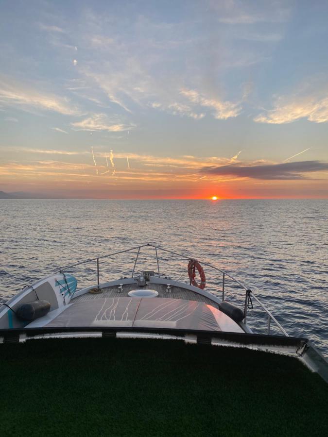 Barco Muy Romantico Con Parking! Sant Adria de Besos Exterior foto